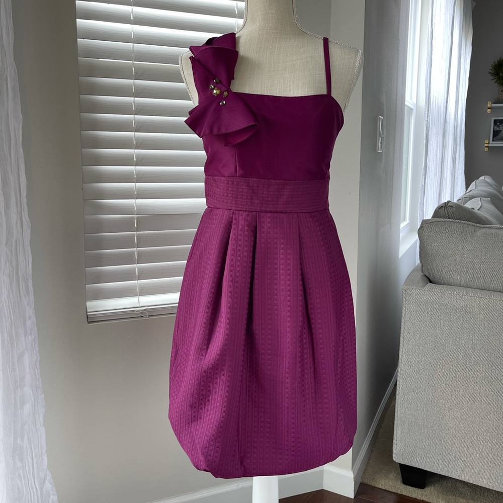 BCBG Paris formal cocktail dress - plum purple - size 4